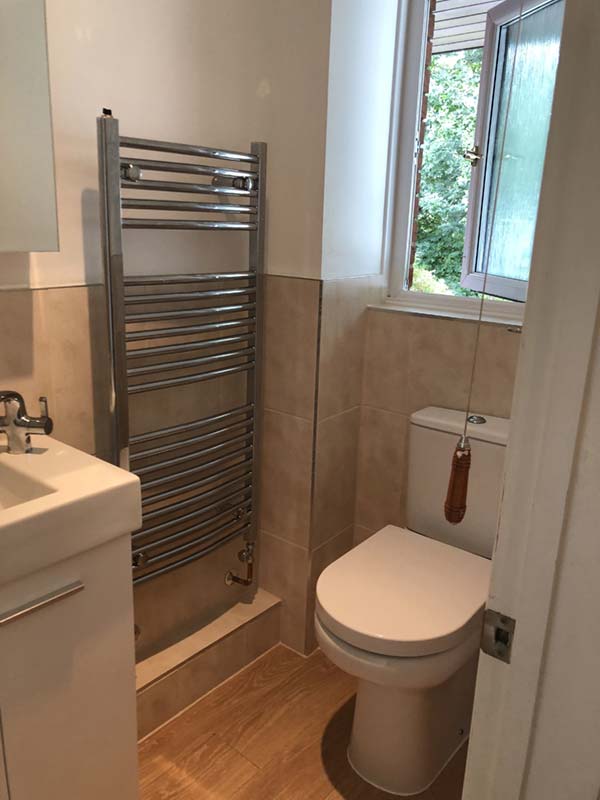 Pickering Dekking Zich voorstellen 5 Things To Consider When Choosing the Right Bathroom Radiator - Simon  Turner Showrooms in Devon